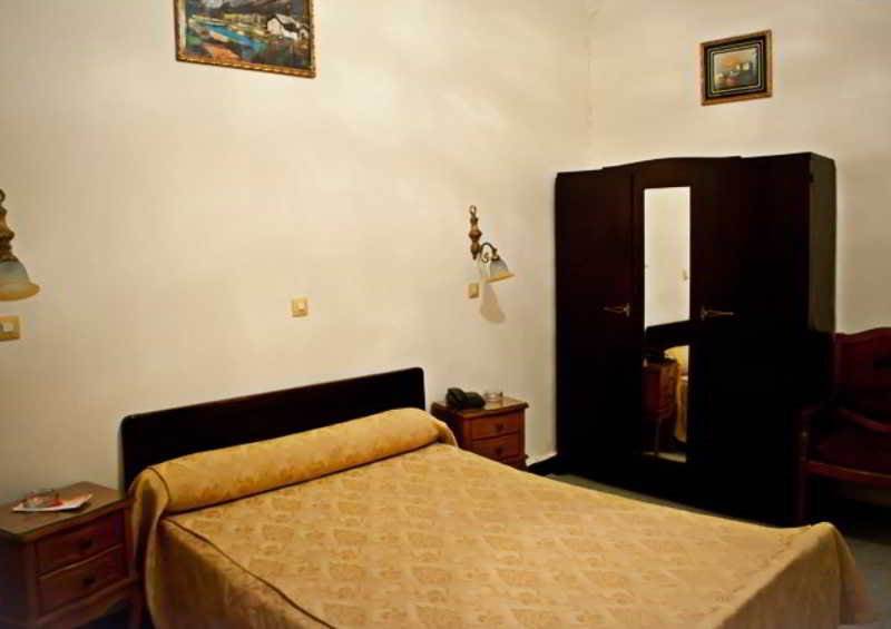 Hotel Suisse Algiers Екстер'єр фото