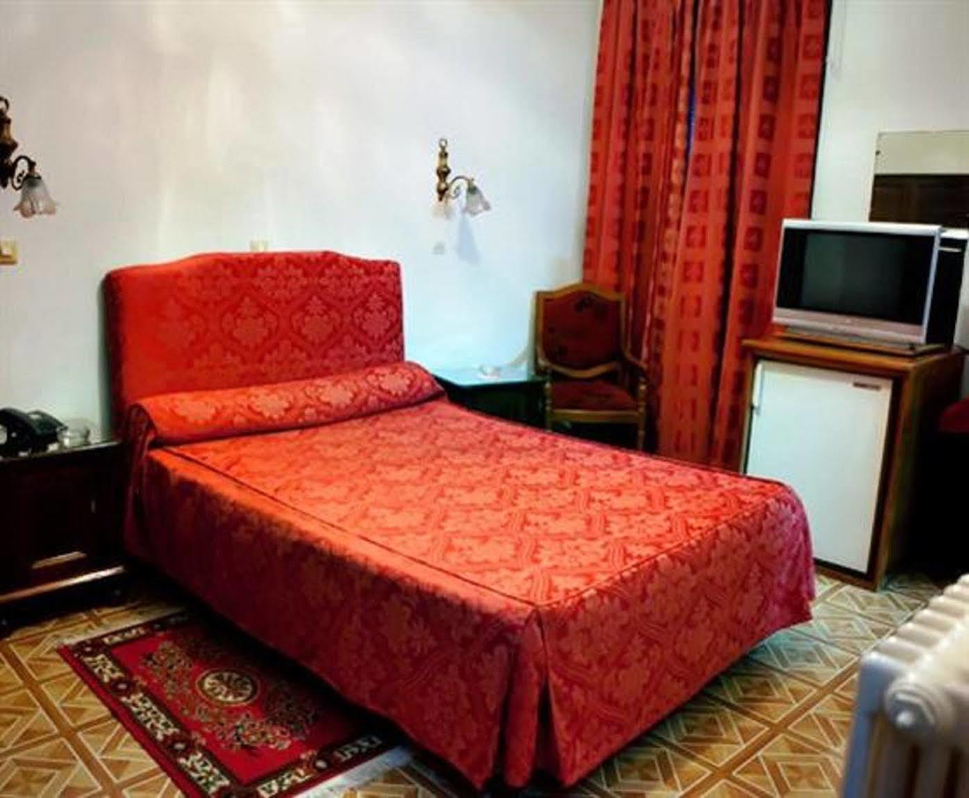 Hotel Suisse Algiers Екстер'єр фото