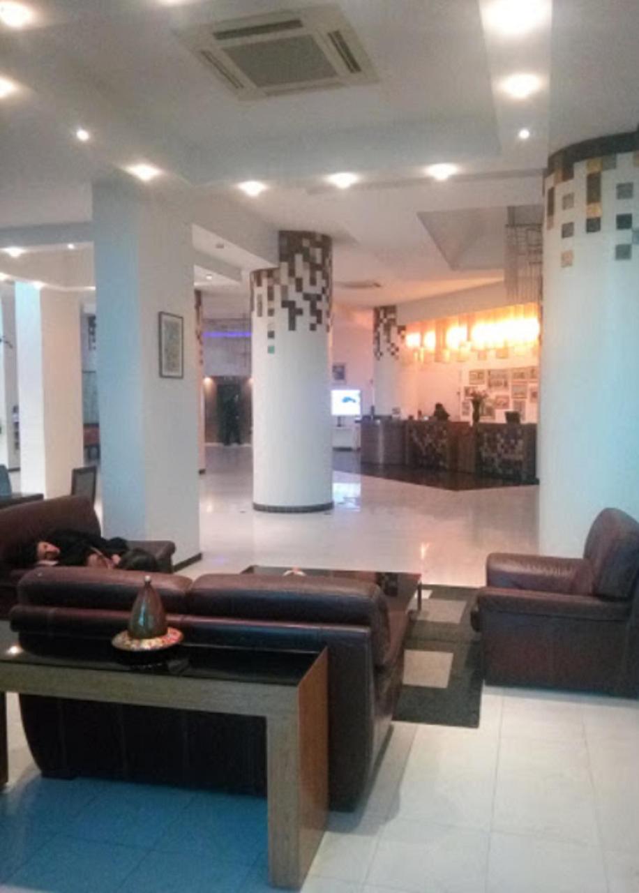 Hotel Suisse Algiers Екстер'єр фото