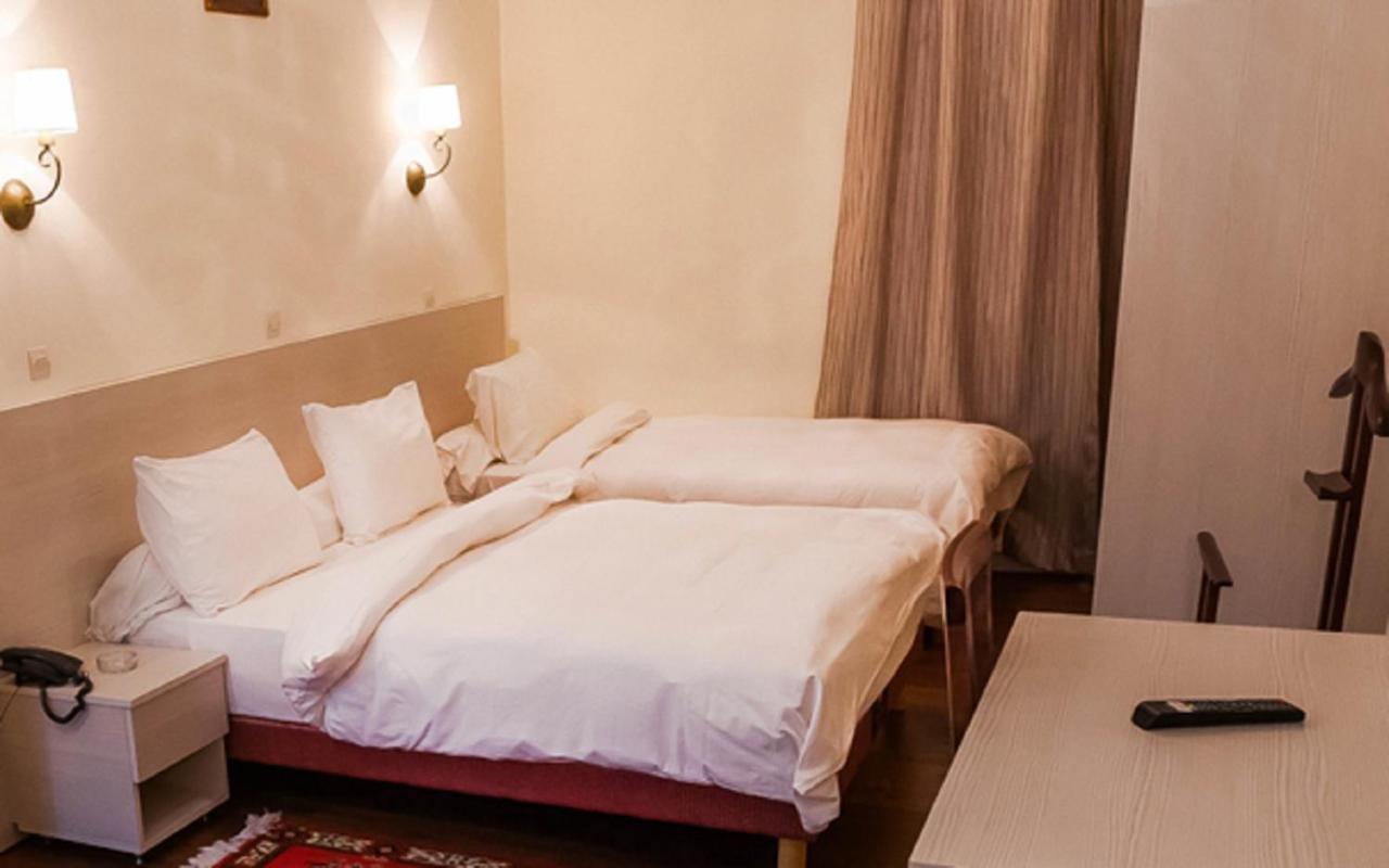 Hotel Suisse Algiers Екстер'єр фото