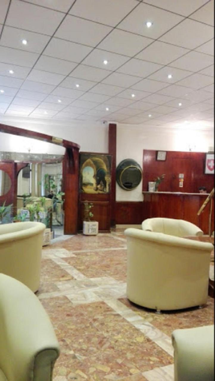 Hotel Suisse Algiers Екстер'єр фото