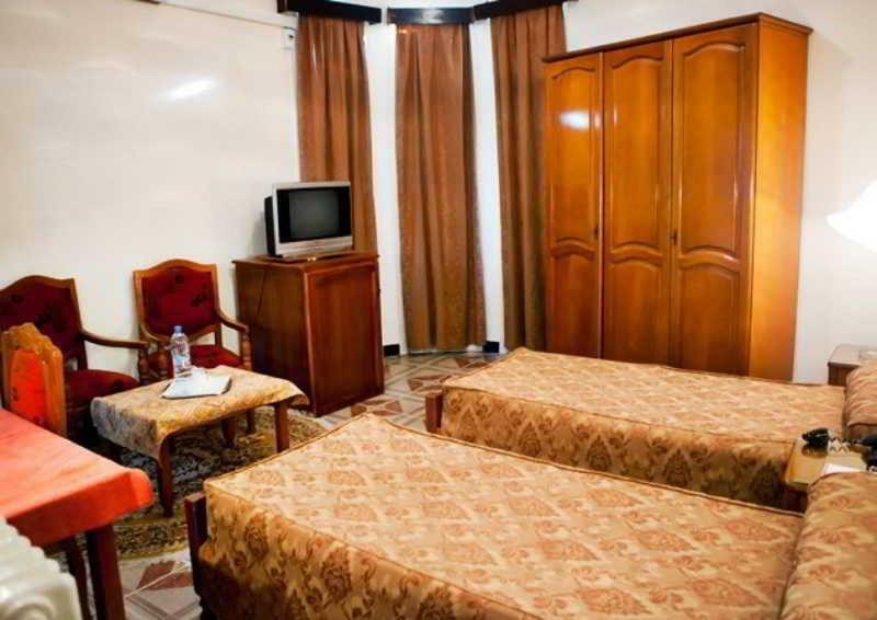 Hotel Suisse Algiers Екстер'єр фото